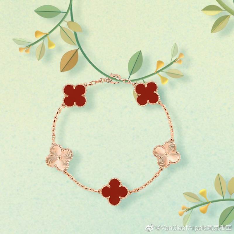 Van Cleef & Arpels bracelet 08yxq02